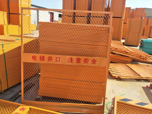 施工電梯防護門