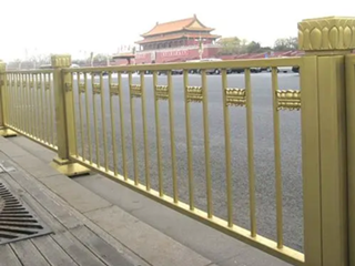 黃金護欄